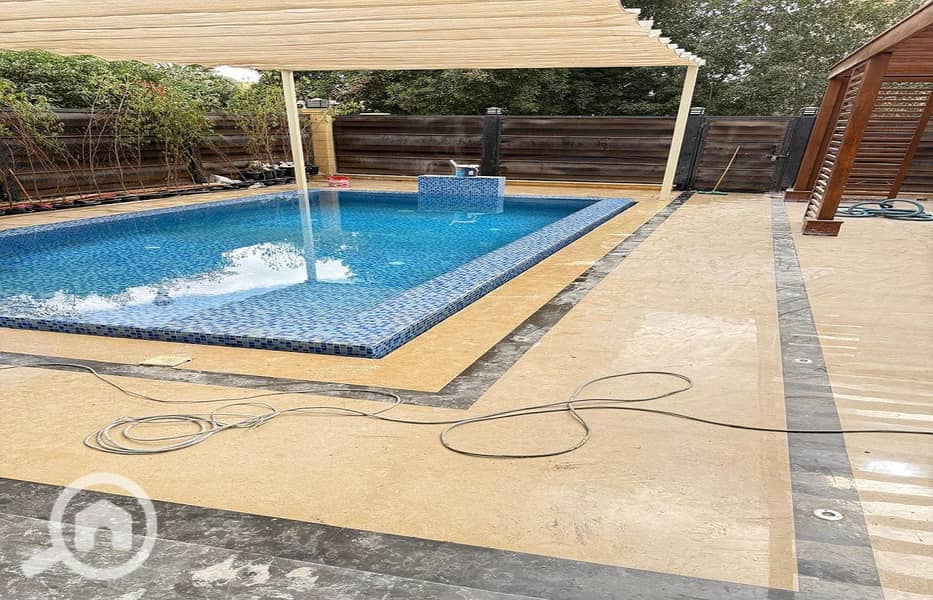 21 0530ef3d-9f68-4cc7-b258-733d2e735ef4. jpg