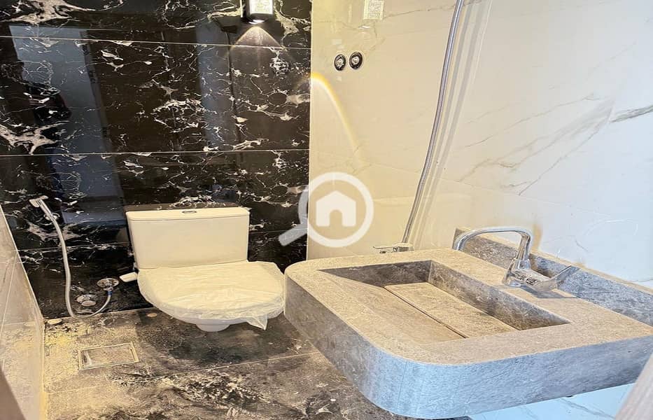 28 b28c6cbc-a935-470b-a174-26d3b8a91e7a. jpg