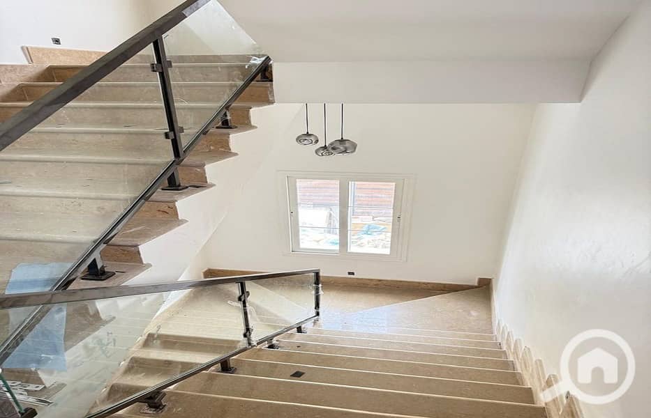 30 b156c9b5-8387-4947-be5f-172467d1d629. jpg