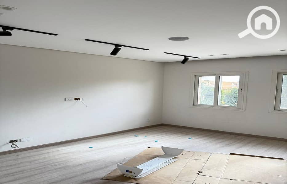 31 bbbe5e67-bc41-4095-911a-50e58c724645. jpg