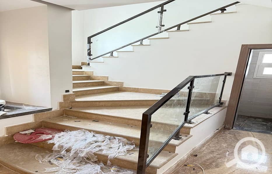 37 ead2c059-6921-446d-bcdc-7f5eb4f58e3f. jpg