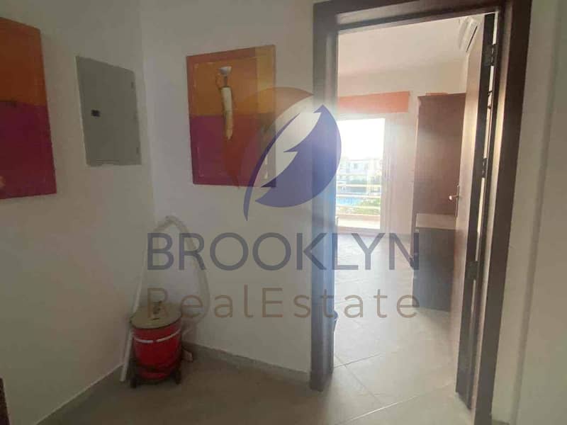 4 528a0c55-854c-4a04-ab04-789b916df213. jpg