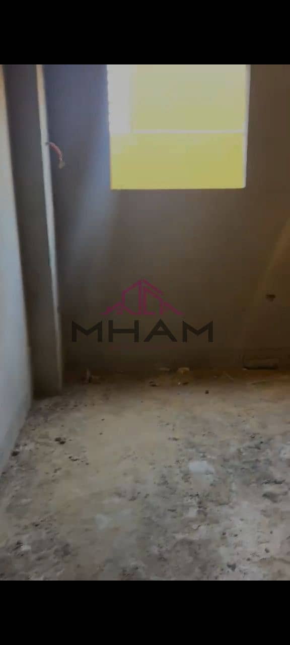 2 photo_5960980635222477603_y. jpg