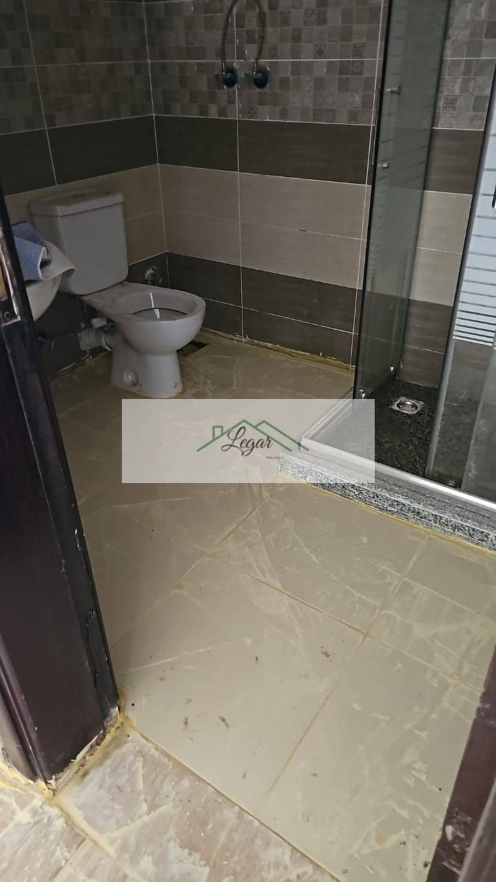 8 ce6ba533-2135-4b54-9d39-f1b6e60a94fd. jpg