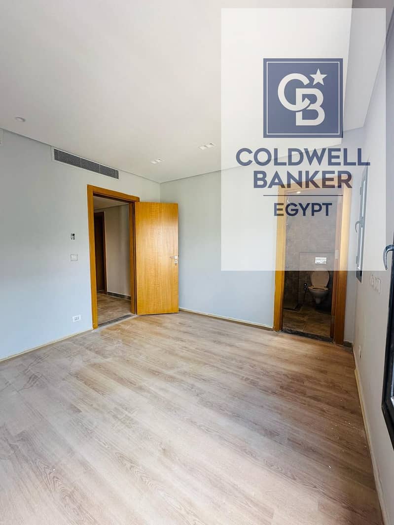 12 3280fe0a-a7ee-48d3-b705-676c676fad76. jpg