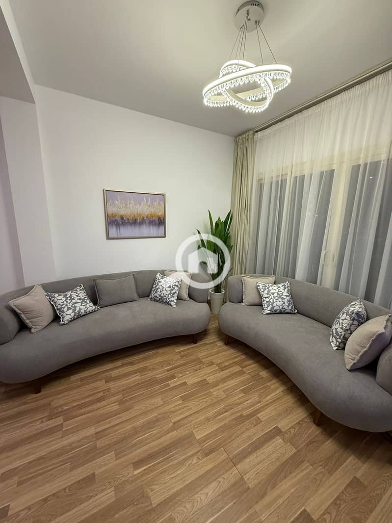 7 8af311ee-a035-422f-a9c0-443d5cd4c342. jpeg