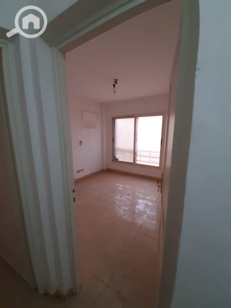 6 11dc3726-12e0-4de5-a4cb-cb3be61bff92. jpg