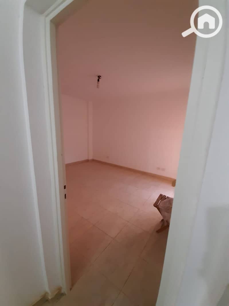 10 624e6a98-cb24-4976-a12e-a4ccba32b79b. jpg