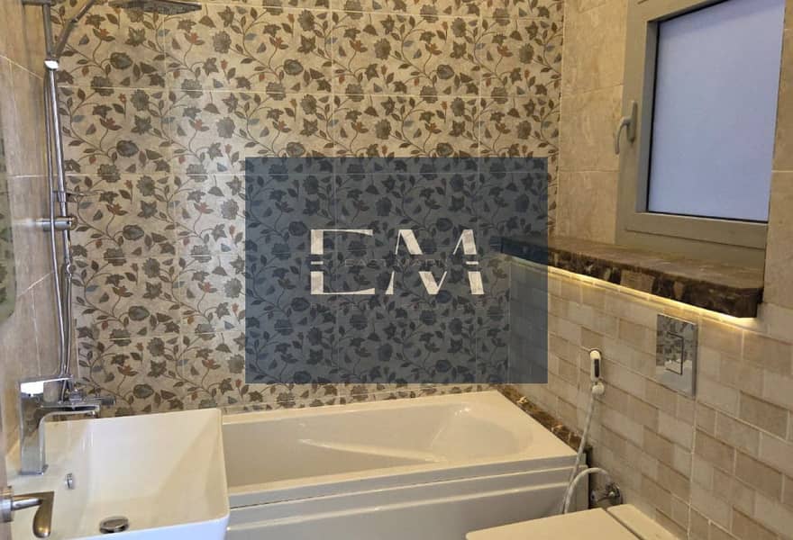 3 9b93c7d5-721d-4902-aed3-5c3c1b93e0be. jpg