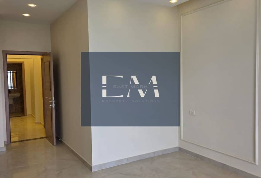 12 f790912b-bff9-4697-b6f8-04239f746767. jpg