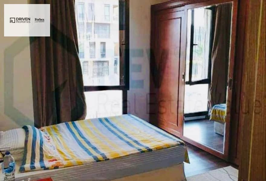 9 b5c842a7-1556-42bc-9aa8-4effbc64dcb2. jpg