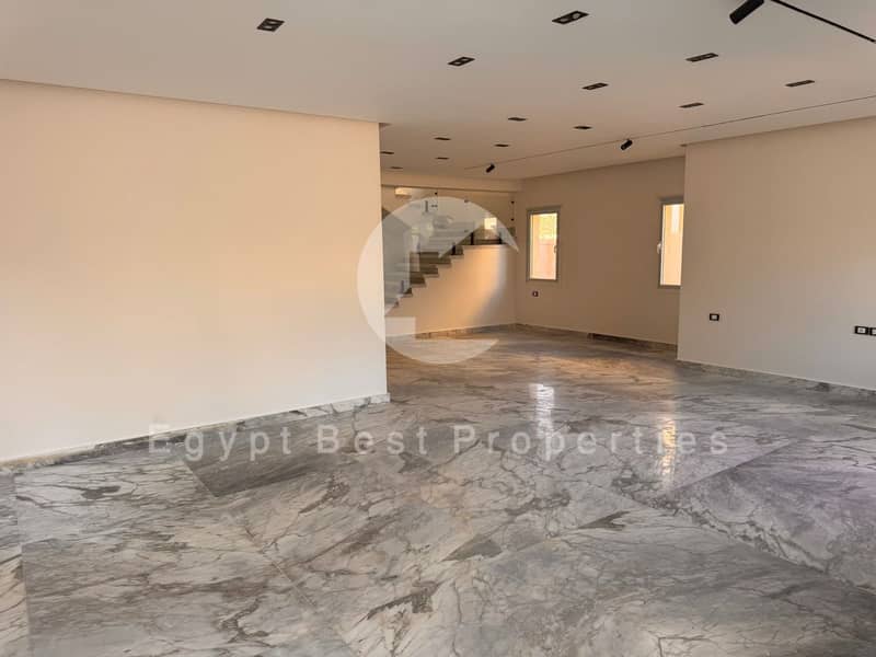 4 7b5b877c-2d2f-463b-88ba-673255ed4625. jpg