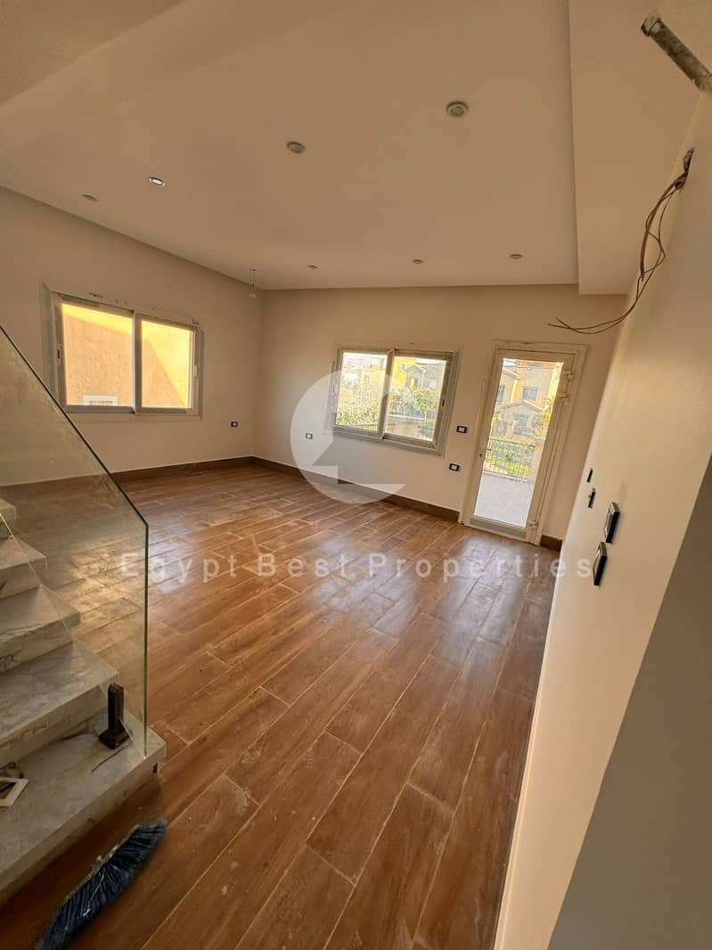 9 348927a2-76d3-47b9-8f39-82d6af055f67. jpg