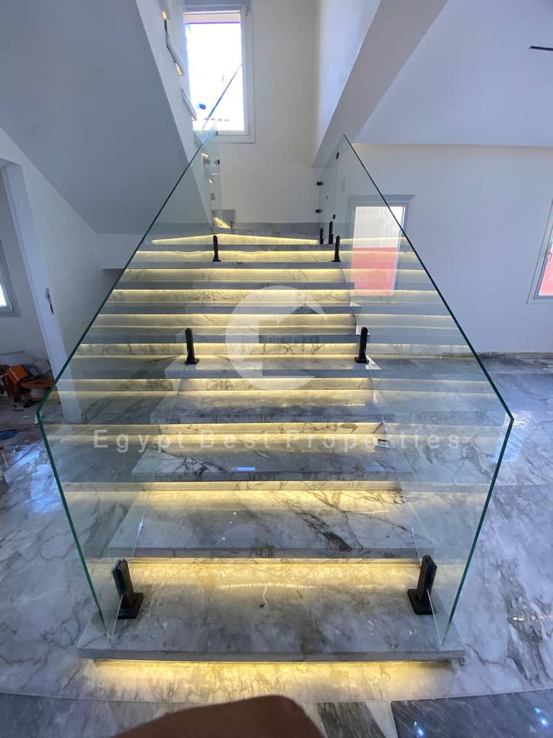 11 e99c3f5a-4052-4ce8-8a15-4a6c7919df93. jpg