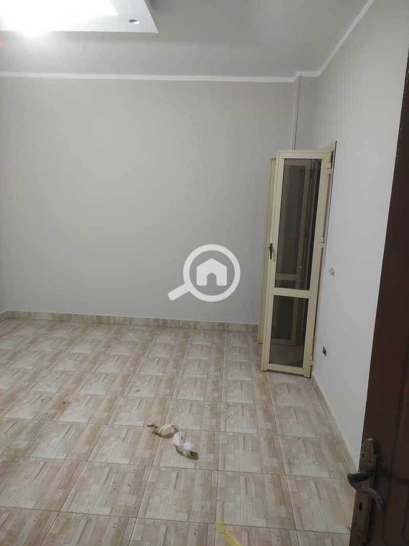 2 607d4df2-33d6-4e9a-a855-e1ffed072002. jpg