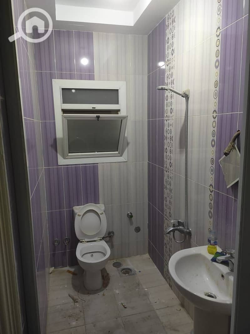 14 b2f2aa63-c9b4-43c7-a1e2-315277e4caec. jpg