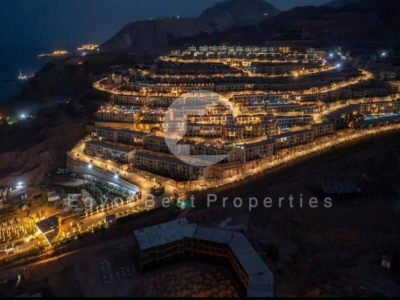 6 9fc96863-0565-4503-8b46-35f8c92b0945. jpg