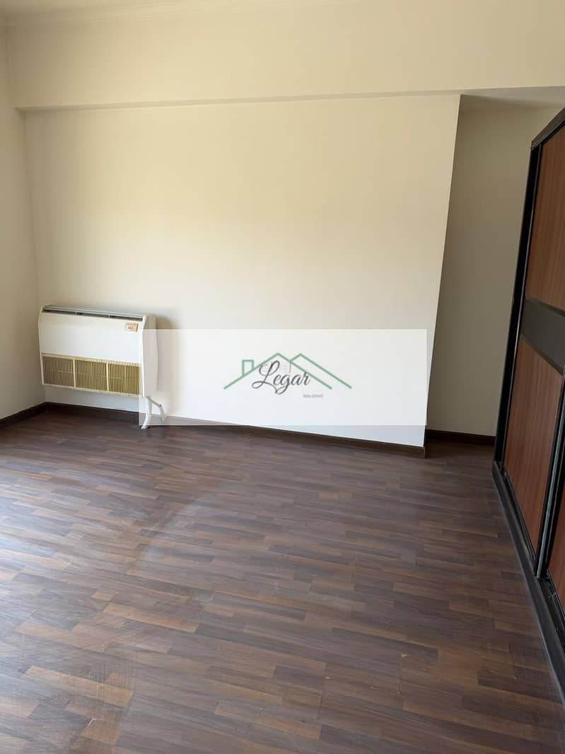 3 be36ff23-bdb5-4050-ab0a-f8e083ad809b. jpg