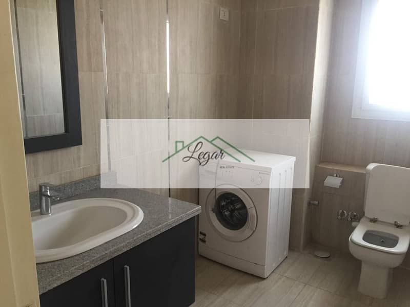 7 7e3a75ef-2c0b-444d-8c89-f5aae4be6653. jpg