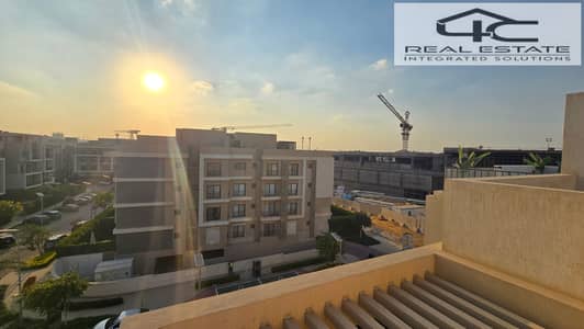 4 Bedroom Penthouse for Sale in New Cairo, Cairo - 20251117_154428. jpg