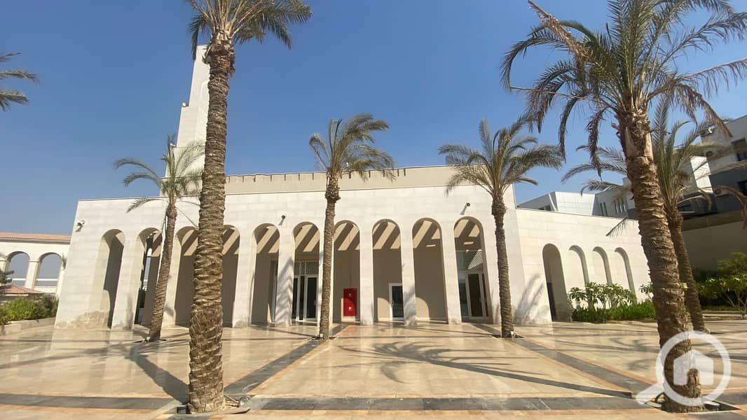 7 f84e035b-5a53-490d-a0df-22a1a47f337b. jpg