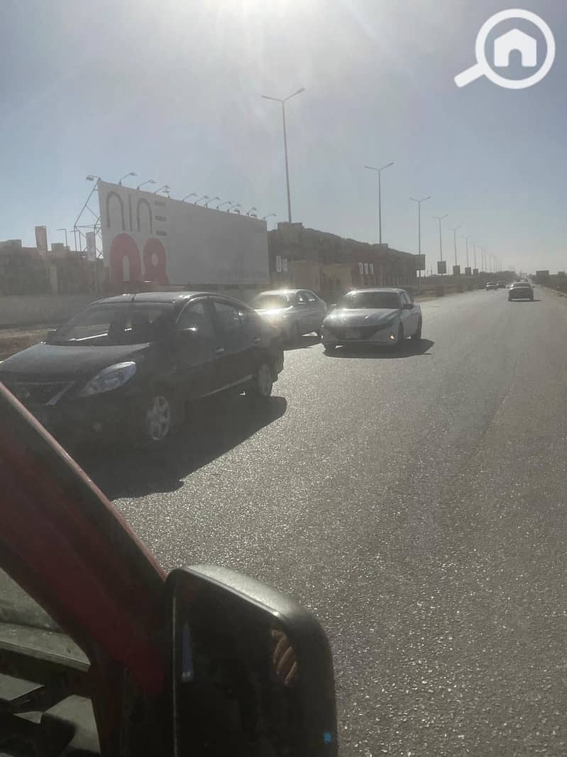 8 81a85ee9-e9d2-477a-8200-36fb43a7930e. jpg