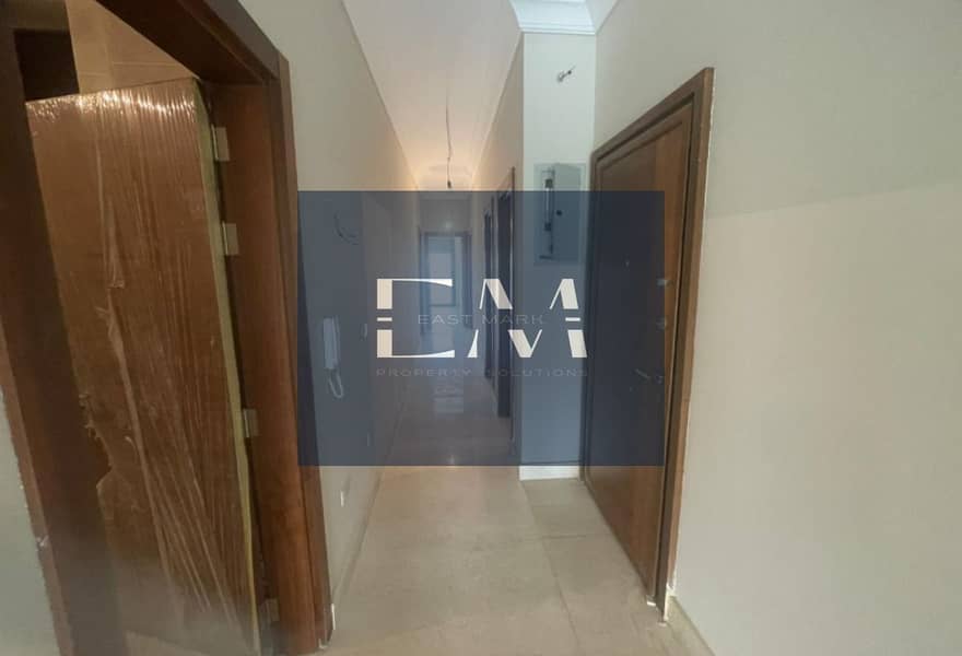 4 28b1fc0b-63d1-48aa-879b-54e0a99e19fa. jpg