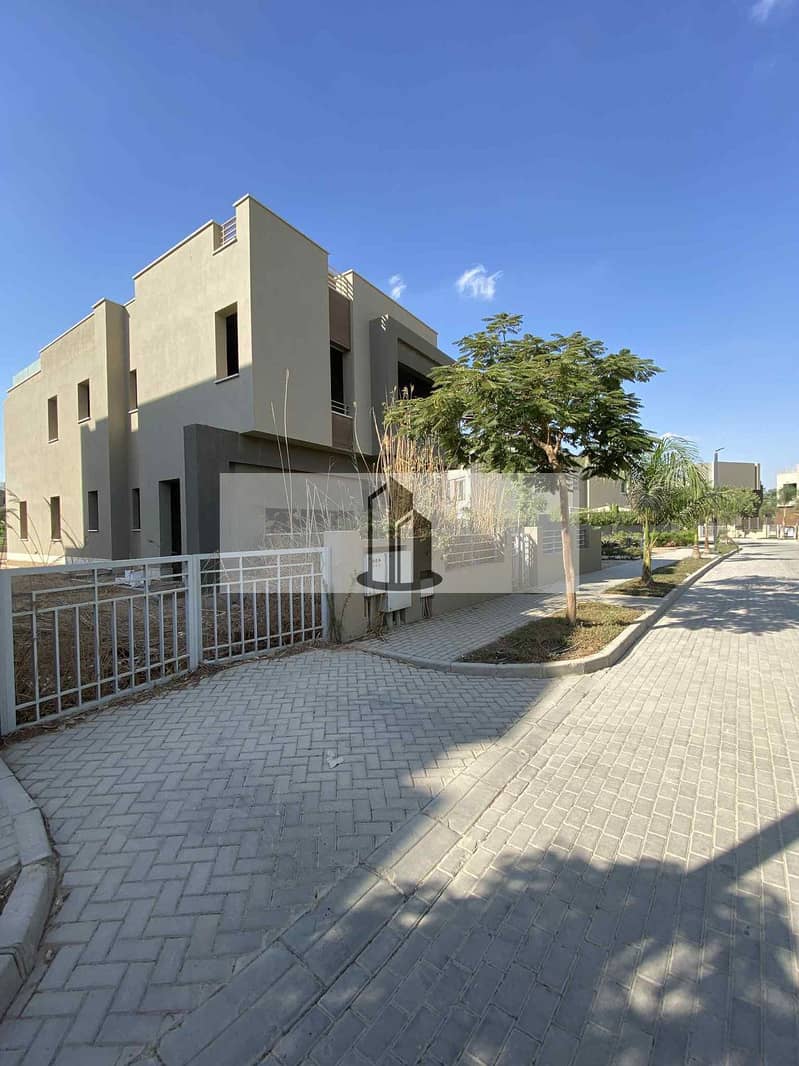 10 WhatsApp Image 2026-01-04 at 13.31. 55. jpeg