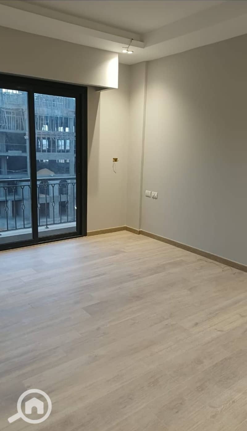 9 454575f5-b5b6-4599-aa38-0dad58267e35. jpg