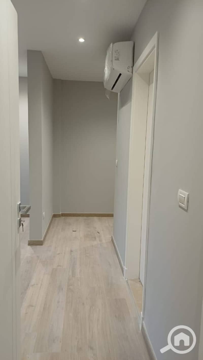 10 686339e6-b317-4f40-a914-946a830c0f3b. jpg