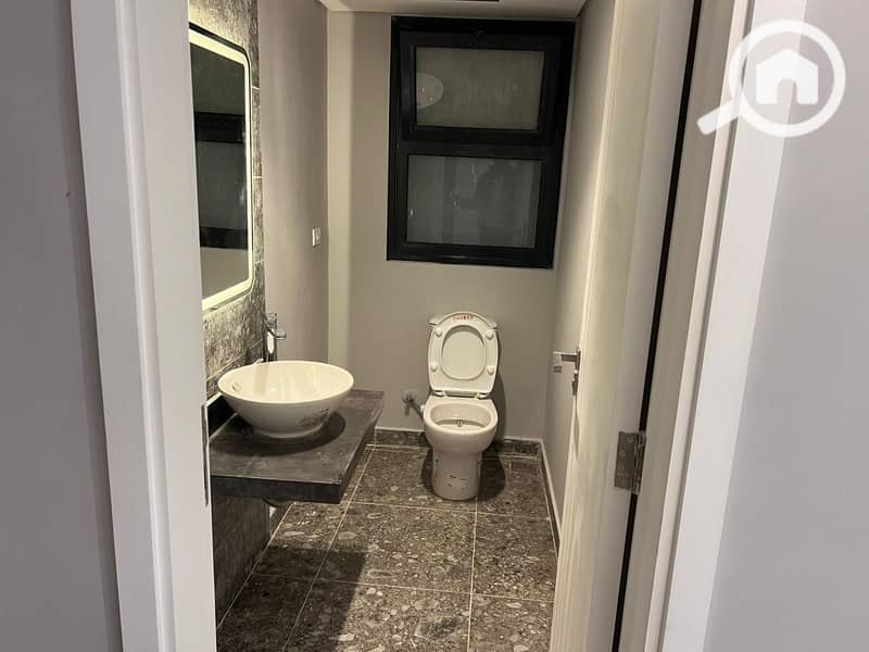 17 f7a5cf07-c147-4b6f-9f0b-e835717f7ce1. jpg