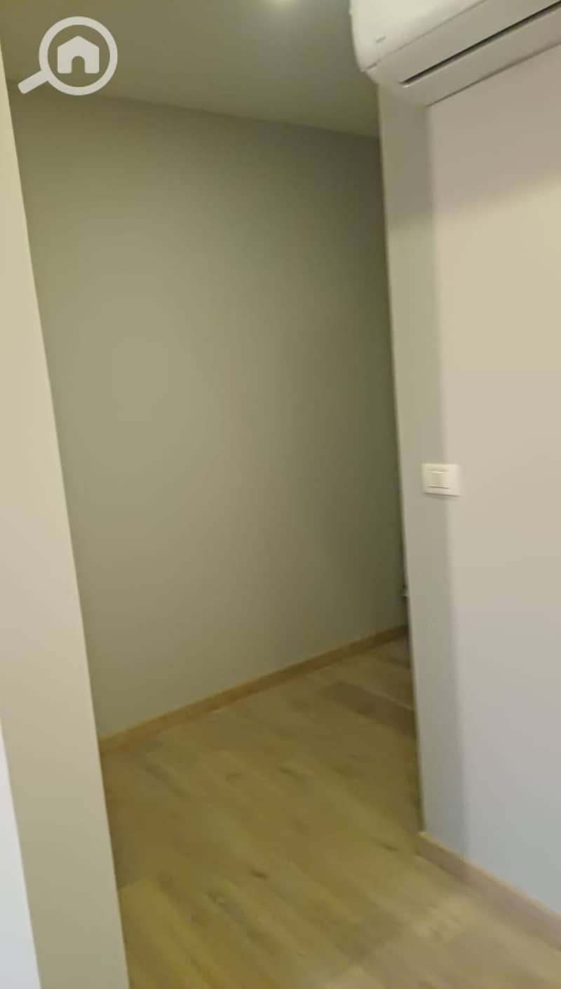 18 f11f8680-0f01-4bad-8767-24a10cb83c7a. jpg