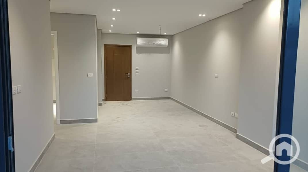 3 728f2330-fd3d-440c-a6ee-f6e226e300e9. jpg