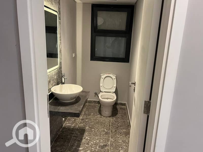 17 f7a5cf07-c147-4b6f-9f0b-e835717f7ce1. jpg