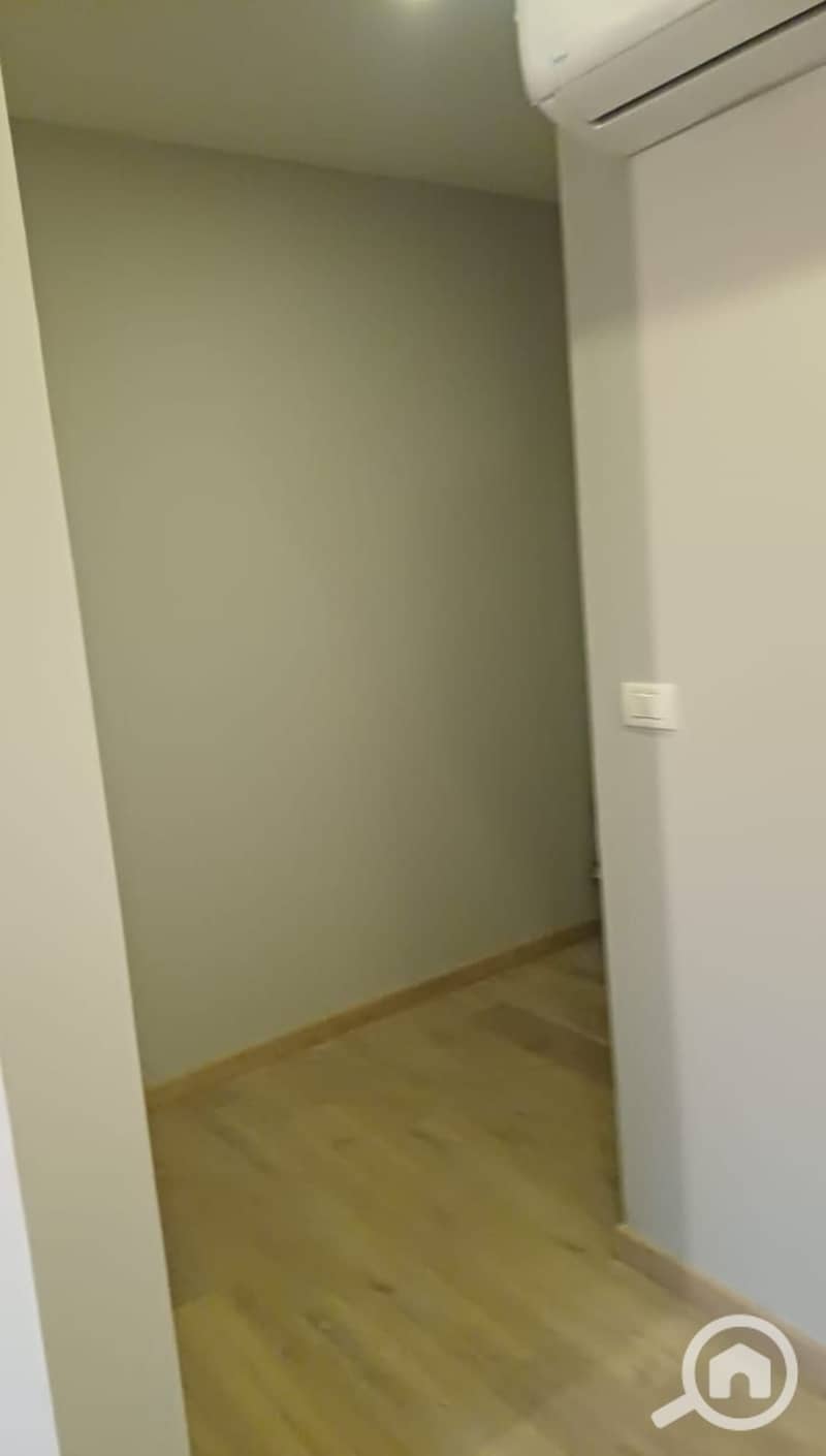 18 f11f8680-0f01-4bad-8767-24a10cb83c7a. jpg