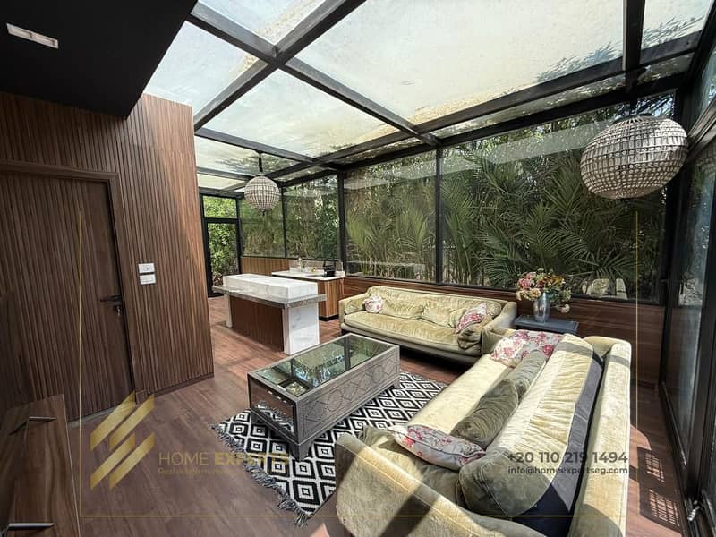 12 93560dee-6832-4d94-8e3e-a736ec8cd281. jpg