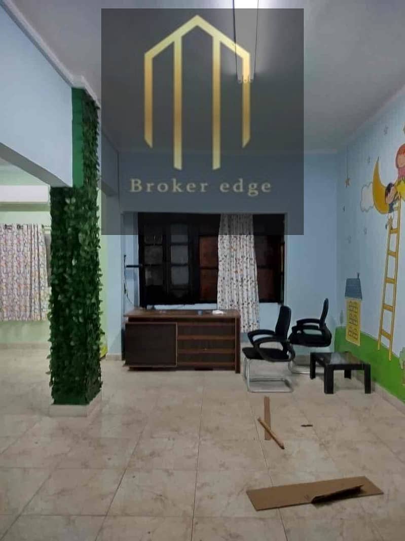 8 737a865c-ae5f-49f8-a99c-c53443101da0. jpg