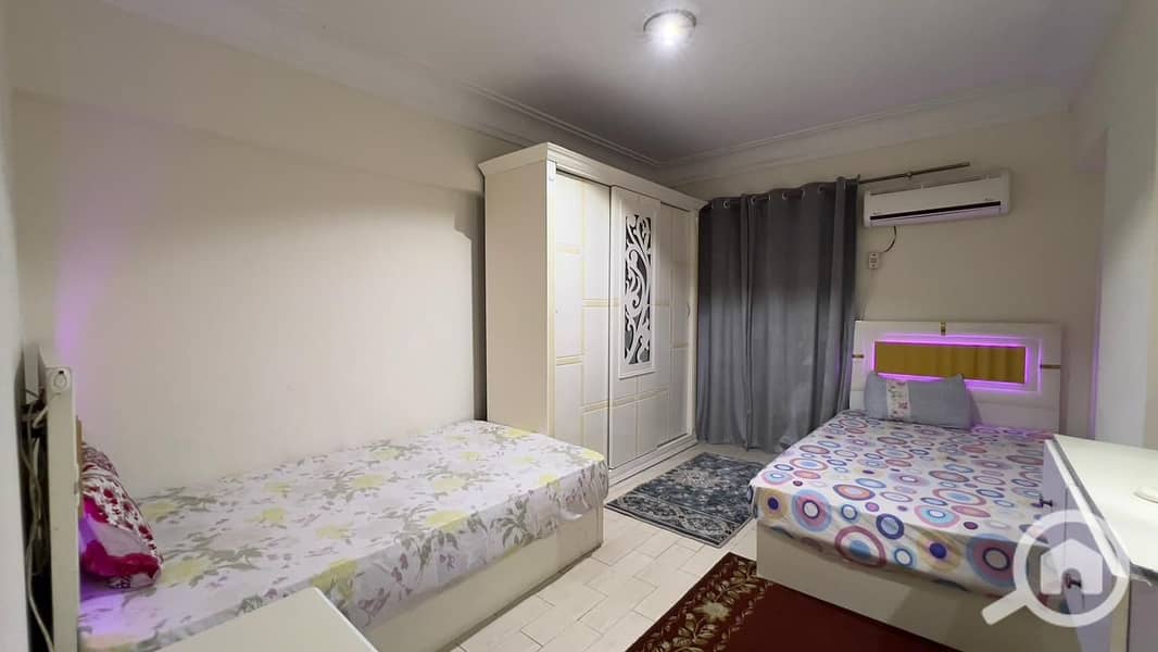 12 dac72d7c-ea91-48cb-8b92-2ee1076e4467. jpg