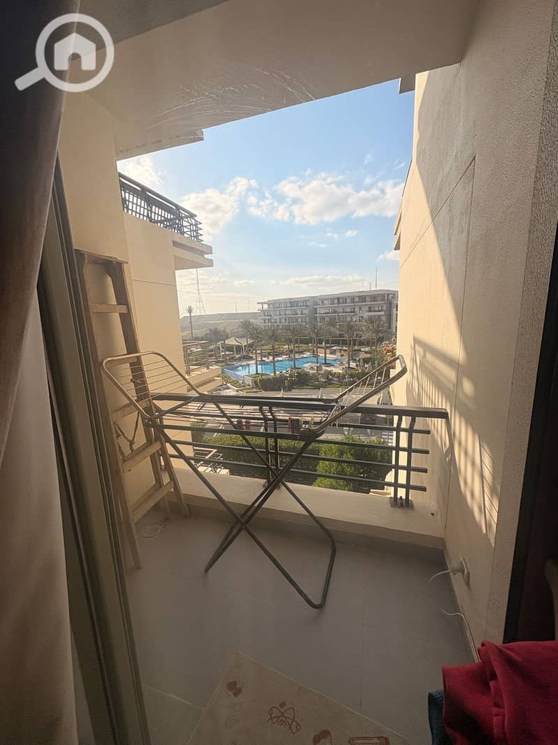 2 9cefd577-827f-4f73-a0f1-39c8ec7628a1. jpeg