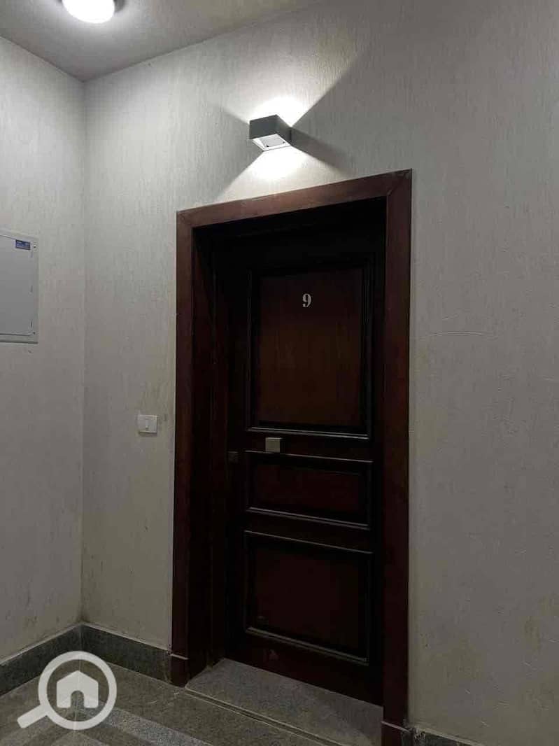 12 92ba8a12-a85f-4cdd-b288-08bdd6f631c7. jpg