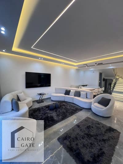 فیلا 4 غرف نوم للايجار في الشيخ زايد، الجيزة - 7ed7adb2-af68-49c0-a1bd-0d0654aaf718 (1). jpg