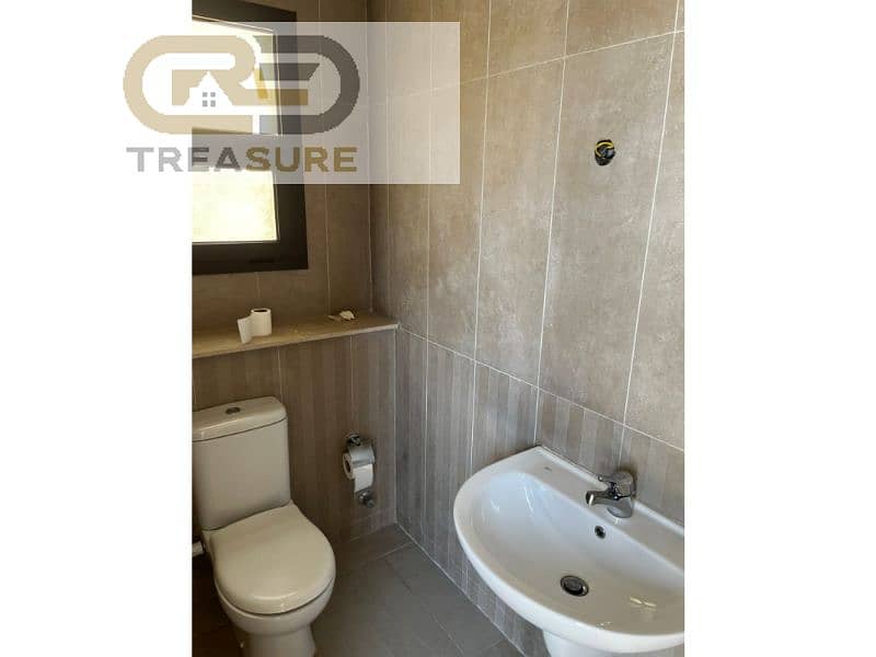 11 WhatsApp Image 2026-01-12 at 10.49. 43 PM. jpg