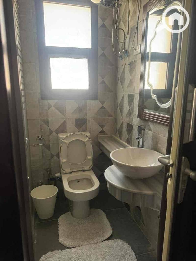 4 5a953431-5830-46d7-95b8-dc00c4265eaf. jpg