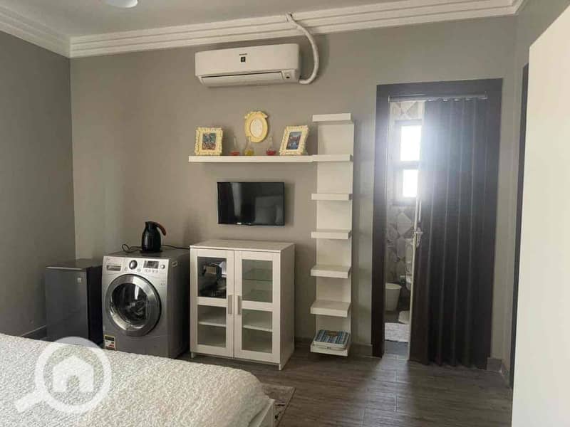 5 231938f6-1a5d-4fcd-a35f-fde9e02c81b0. jpg