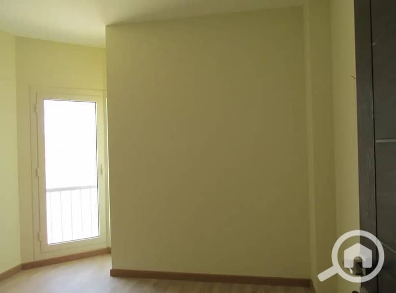 7 9557059f-6f20-45e1-bade-40896a45d138. jpg