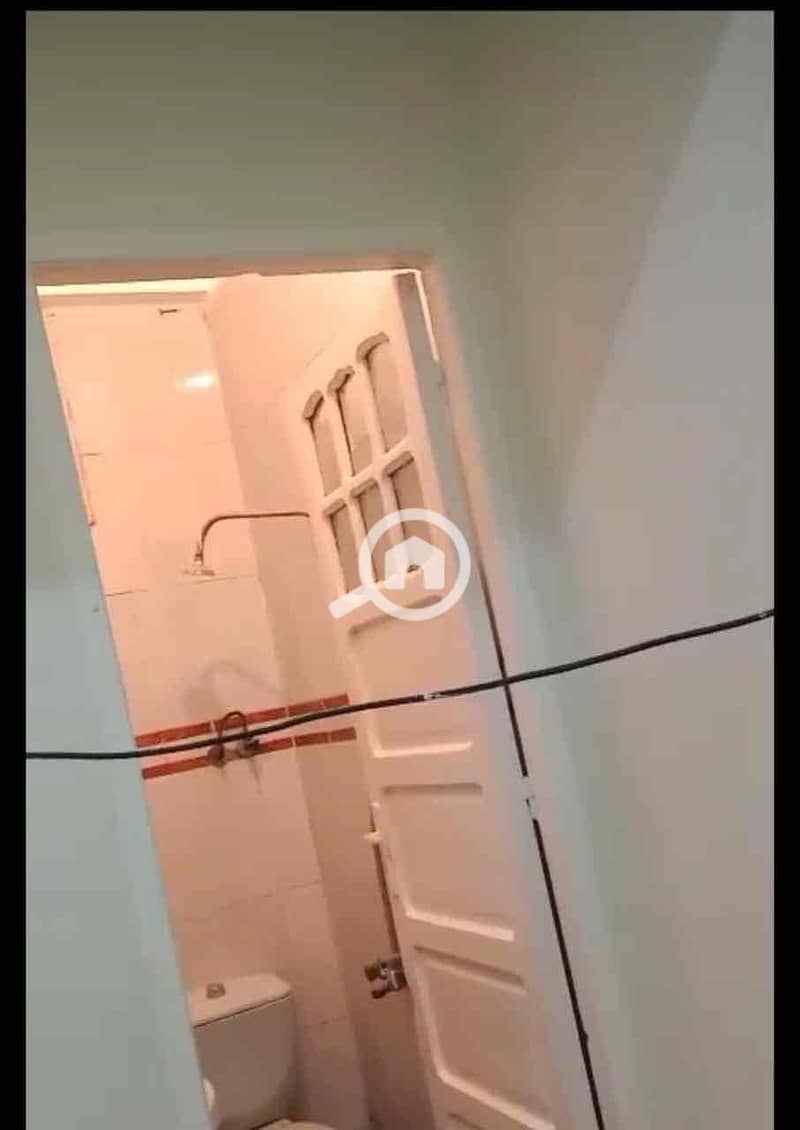 8 b6577d7a-8621-4c9b-8c23-bd4b0da83bd8. jpg