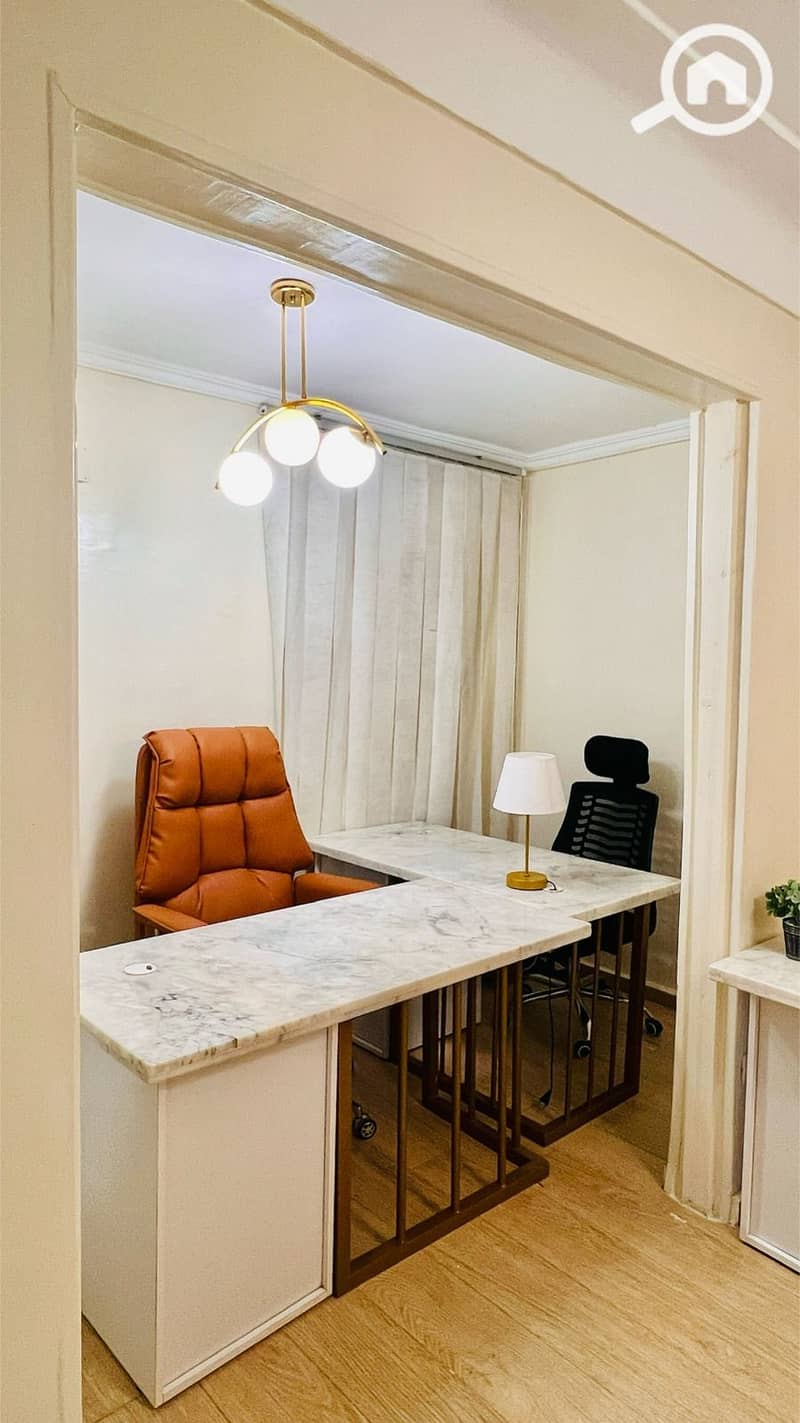 7 713a59f4-12b3-48df-8c95-24b2ede543d7. jpg