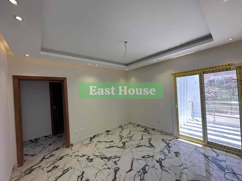 11 cc824baa-738b-4f93-b34f-4b0c626cd97e. jpg