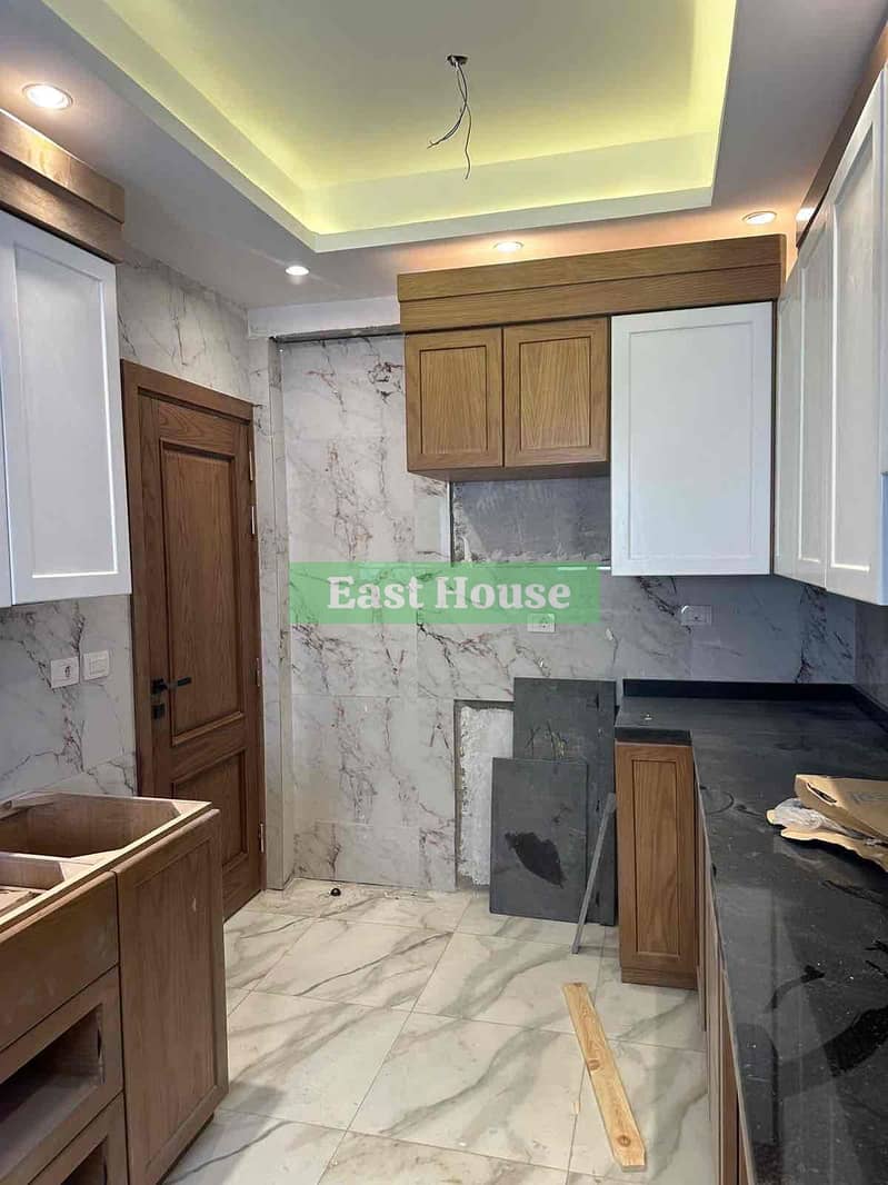 12 62b7e305-8527-41d6-a79a-185bfed64129. jpg