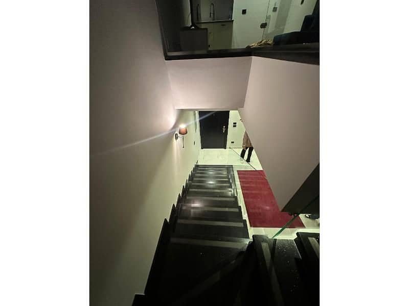 6 e812eb14-4159-42fe-8899-88b08b1e655f. jpg